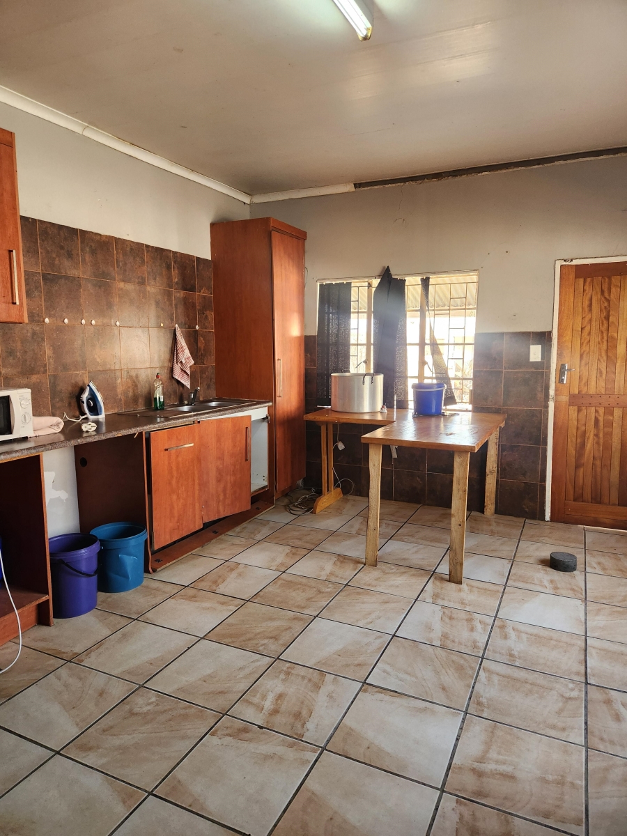 4 Bedroom Property for Sale in Hennenman Free State